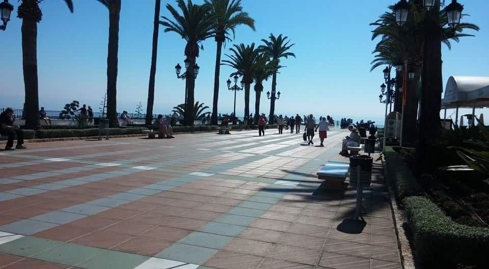 Apartamentos Manuel Martin ネルハ エクステリア 写真