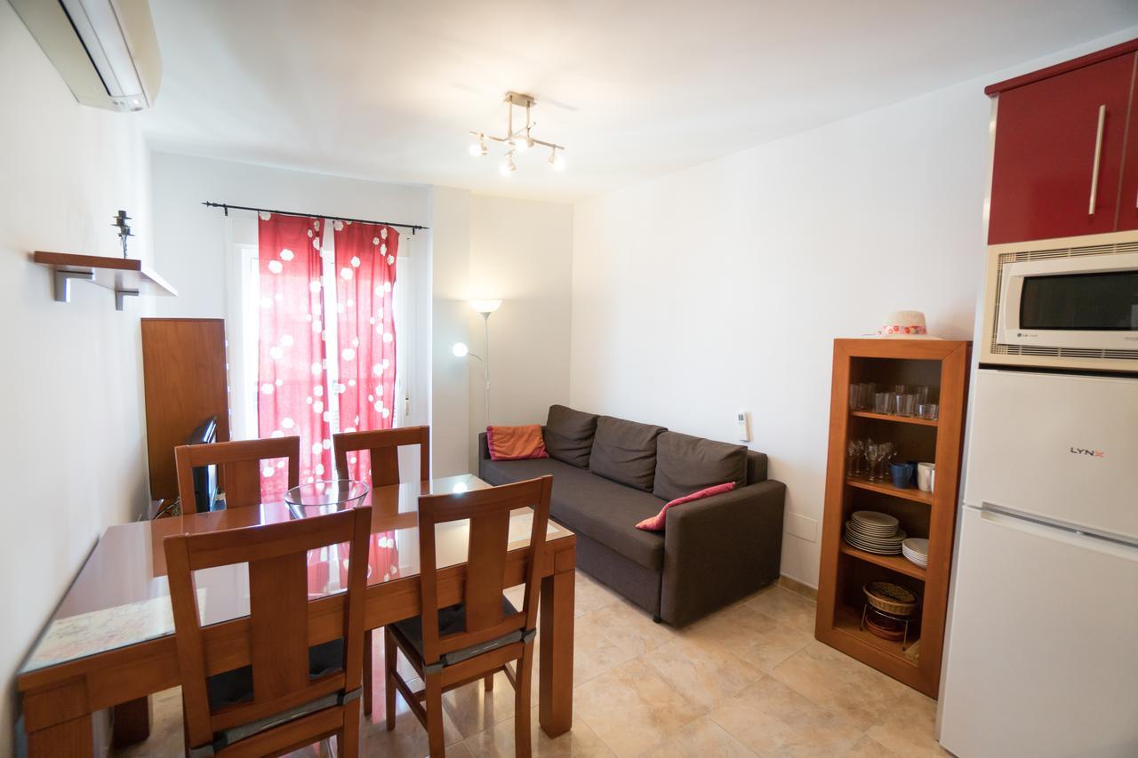 Apartamentos Manuel Martin ネルハ エクステリア 写真