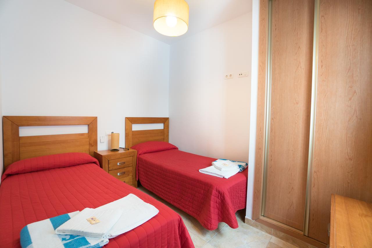 Apartamentos Manuel Martin ネルハ エクステリア 写真