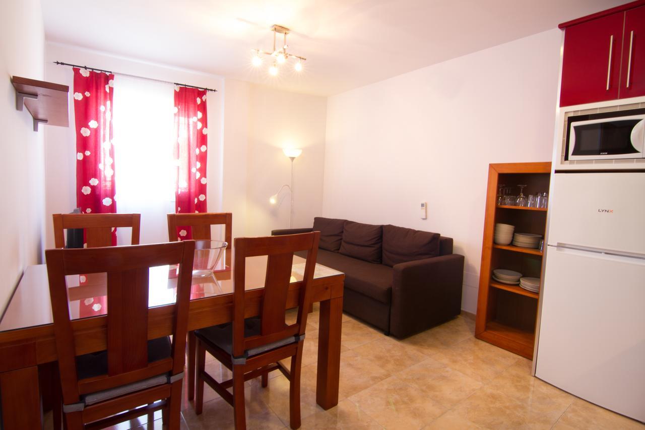 Apartamentos Manuel Martin ネルハ エクステリア 写真