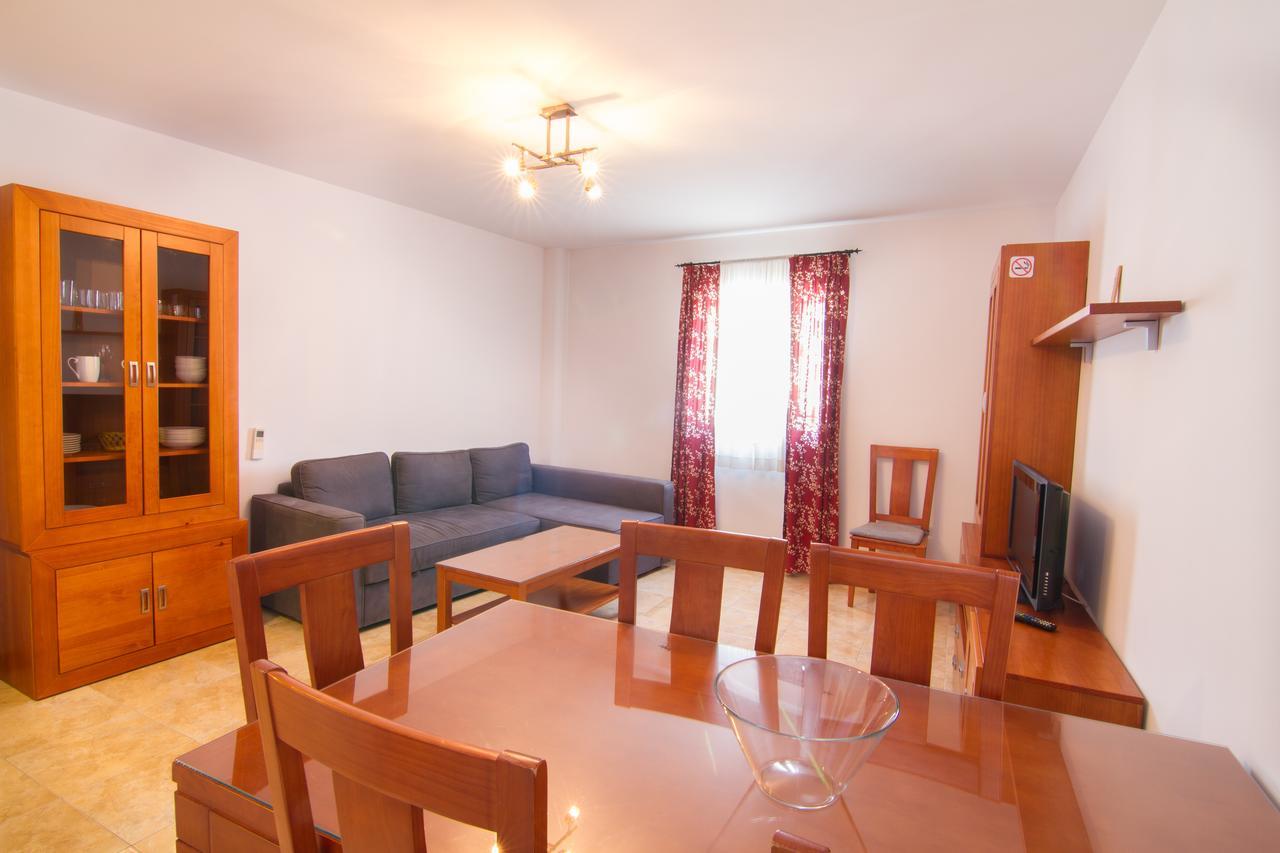 Apartamentos Manuel Martin ネルハ エクステリア 写真