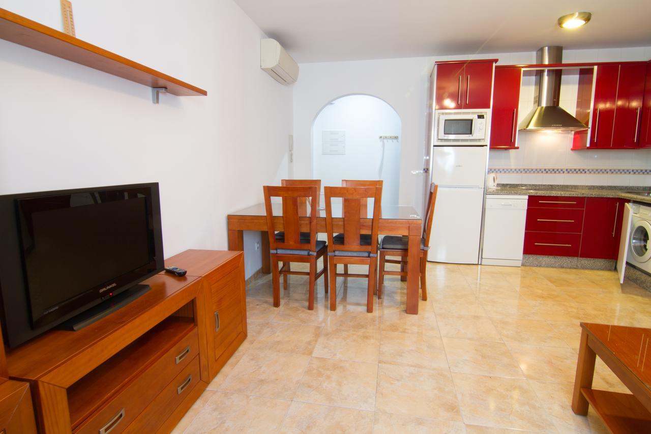 Apartamentos Manuel Martin ネルハ エクステリア 写真