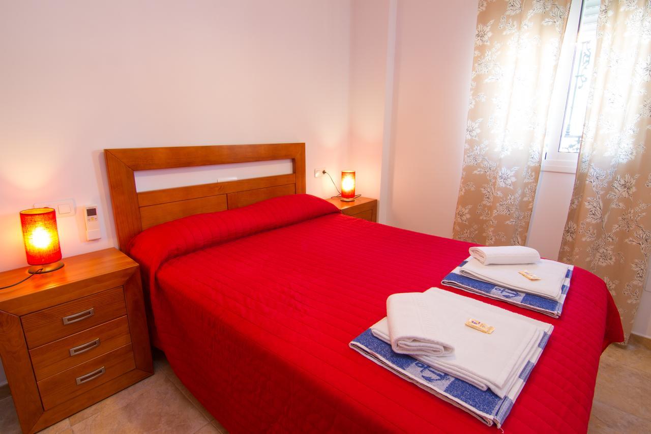 Apartamentos Manuel Martin ネルハ エクステリア 写真